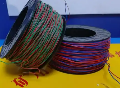 黄埔放炮线的主要材质有哪些？不同材质的适用场景有何区别？