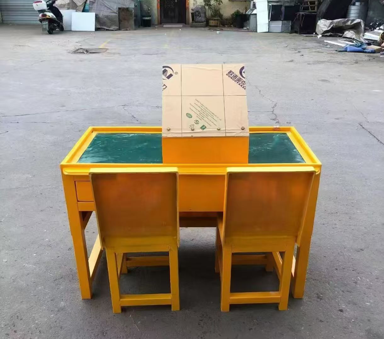 黄埔防静电导通桌井下煤矿火工品发放桌：危险品流转的安全守护者